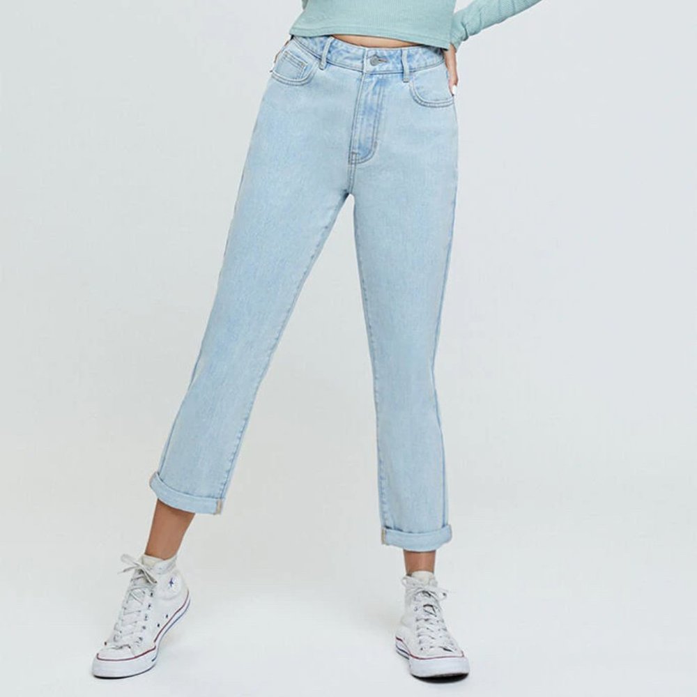 PacSun NWT Size 27 Sun Faded High-Rise Mom Jeans